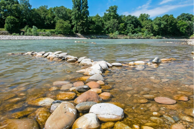 Sommer am Rhein: Alles scheint ruhig, doch das Wasser kann dennoch steigen