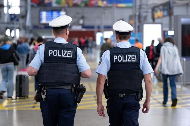 Person kommt Platzverweis nicht nach und leistet in Freiburg Widerstand