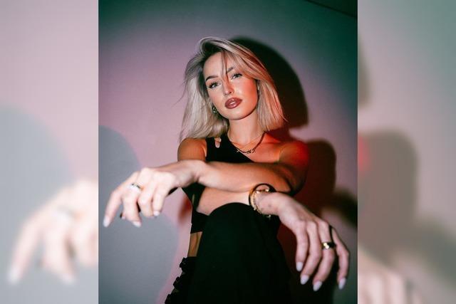 Vom Fangirl auf die Hauptbhne: Jasmin Blust aus Offenburg legt auf dem Sea-You-Festival auf