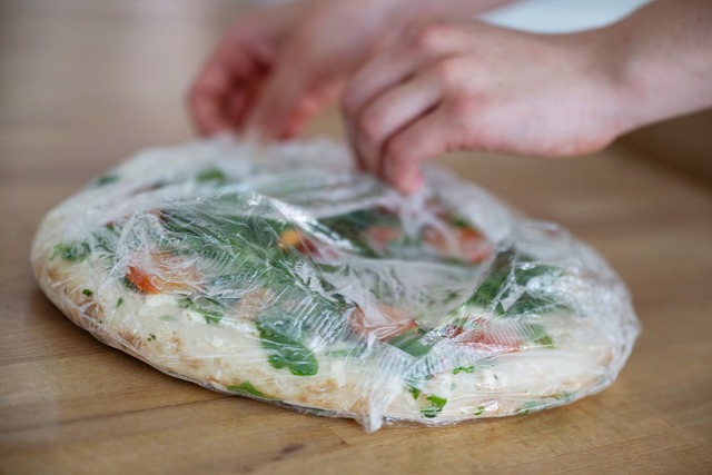 Ein Dieb hat in Pfullendorf Tiefk&uuml;hlpizzen gestohlen. (Symbolbild)  | Foto: Marijan Murat/dpa