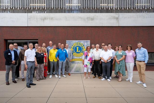 Der neue Lions Club Lahr/Schwarzwald feiert seine Grndung in Lahr