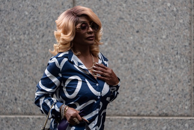 Janice Combs, Mutter von Sean "Diddy" Combs, kommt in New York am Gericht an.  | Foto: Yuki Iwamura/AP/dpa