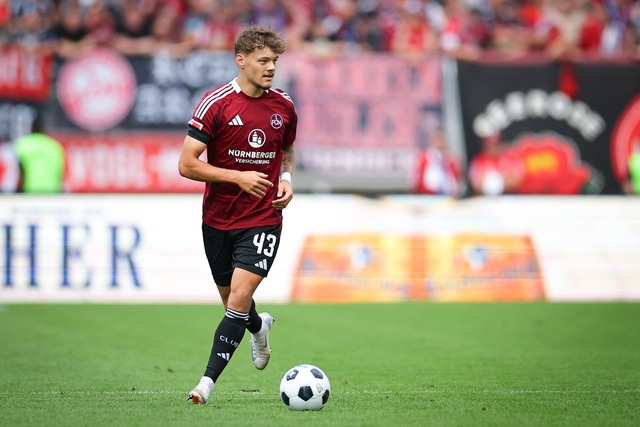 Jannik Hofmann wechselt auf Leihbasis zu Rot-Wei&szlig; Essen.  | Foto: Daniel Karmann/dpa