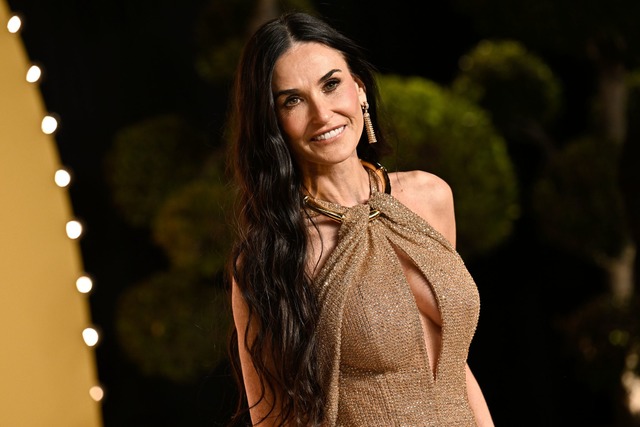 Demi Moore, 62 Jahre alt, bekommt eben...&uuml;hmten B&uuml;rgersteig. (Archiv)  | Foto: Evan Agostini/Invision/AP/dpa
