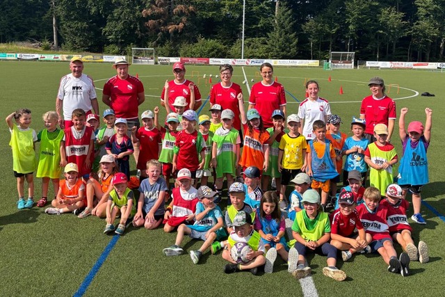 ber 30 Mdchen und Jungen kamen zum Schnuppertraining.  | Foto: Foto: Markus Schmid/FC Bergalingen