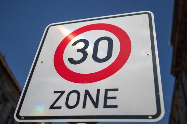 Enkenstein diskutiert Tempo-30-Zone nach Verkehrszhlung am Gresger Weg