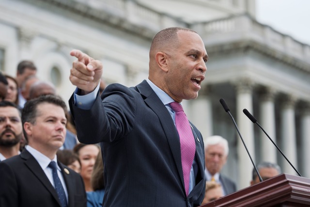 Jeffries' Wahlkreis ist im New Yorker Stadtteil Brooklyn.  | Foto: J. Scott Applewhite/AP/dpa
