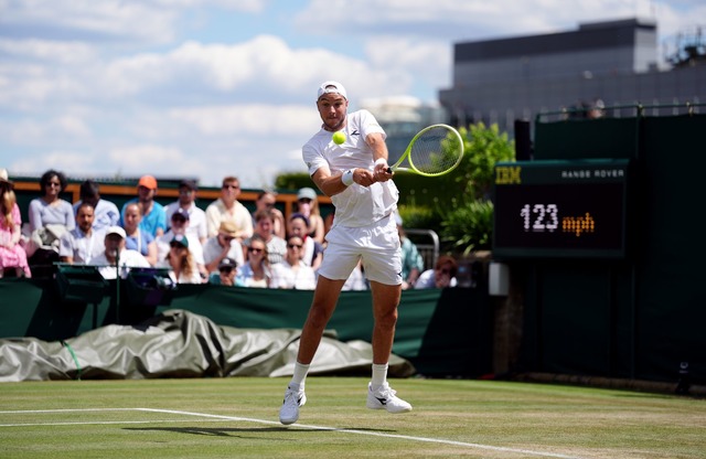 Nervenstark in Satz vier: Jan-Lennard Struff  | Foto: Adam Davy/PA Wire/dpa