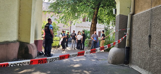 Nach dem tödlichen Schuss eines P...s neue Details zum Opfer. (Archivbild) | Foto: Andreas Rosar/dpa Nach dem tödlichen Schuss eines P...s neue Details zum Opfer. (Archivbild) | Foto: Andreas Rosar/dpa
