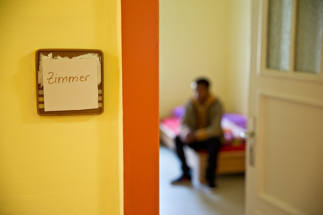 Lahr ist im Gespräch für ein Erstauf...nge, die Stadtverwaltung ist dagegen. | Foto: Daniel Karmann (dpa) Lahr ist im Gespräch für ein Erstauf...nge, die Stadtverwaltung ist dagegen. | Foto: Daniel Karmann (dpa)