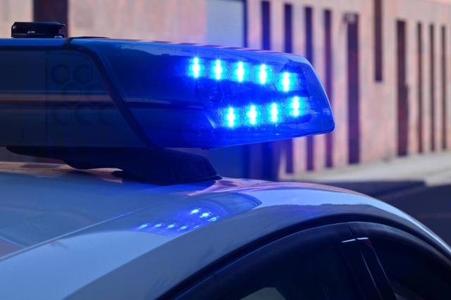 Bei einem Unfall auf der L151a zwische...in 25-Jähriger leicht verletzt worden. | Foto: Patrick Pleul (dpa) Bei einem Unfall auf der L151a zwische...in 25-Jähriger leicht verletzt worden. | Foto: Patrick Pleul (dpa)