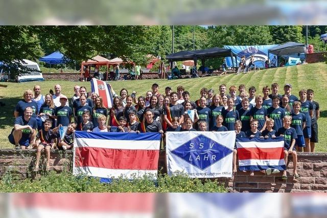 Lahrer Schwimmer bekommen Besuch aus Costa Rica