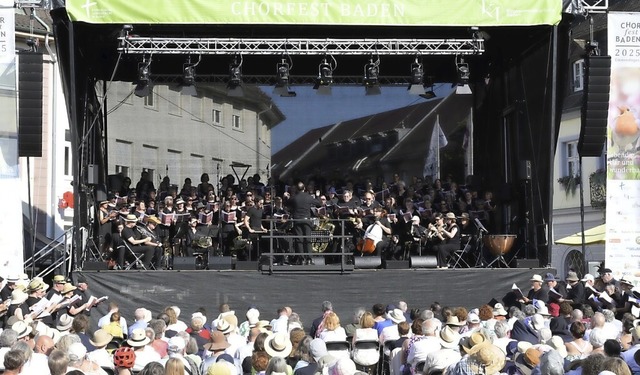 Eine wahrhaft gelungene Premiere feier...itten von Leben“ in Emmendingen. | Foto: Markus Zimmermann Eine wahrhaft gelungene Premiere feier...itten von Leben“ in Emmendingen. | Foto: Markus Zimmermann