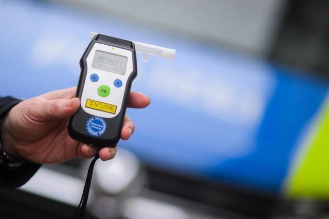 Polizei stoppt in Teningen Elektroroller-Fahrer mit 1,28 Promille Alkohol