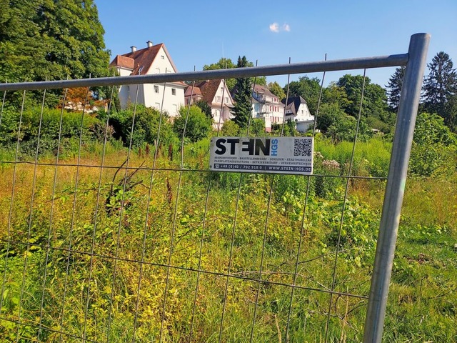 Der Bauzaun steht, doch die Kita kommt wohl nicht. | Foto: Ulrike Derndinger Der Bauzaun steht, doch die Kita kommt wohl nicht. | Foto: Ulrike Derndinger