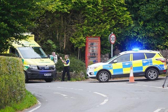 Bus in England verunglckt - Ein Kind tot, viele Verletzte