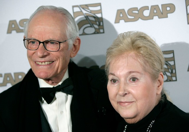 Drei Jahre nach seiner Ehefrau ist der...r Alan Bergman gestorben. (Archivbild)  | Foto: Matt Sayles/AP/dpa