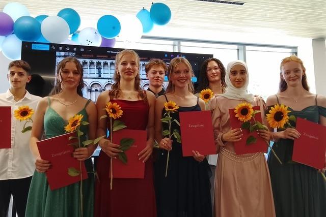 Schlerinnen und Schler feiern ihre Abschlsse an der Wiesentalschule Maulburg