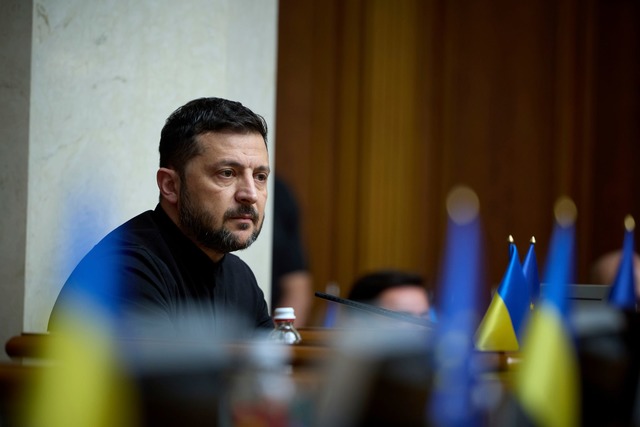 Selenskyj pl&auml;diert f&uuml;r neue ...n auf F&uuml;hrungsebene. (Archivbild)  | Foto: Vadym Sarakhan/AP/dpa