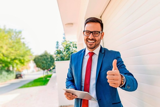 Nutzen Sie die langjhrige Erfahrung und die Tipps vom Immobilien-Profi.  | Foto: Jelena (stock.adobe.com)