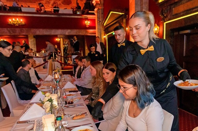 Damit alles wie am Schnrchen luft, a...fe fr die Dinner-Show im Europa-Park.  | Foto: Europa-Park