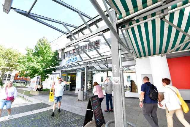 Freiburger Karlsbau-Erdgeschoss wird teils saniert &ndash; M�ller und Bonanza m�ssen raus