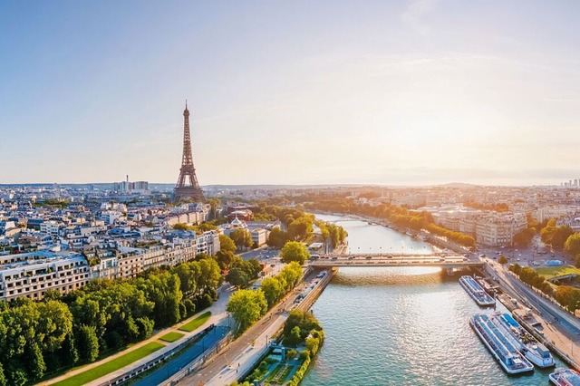 Erleben Sie Paris bei einer Flusskreuzfahrt auf der Seine!  | Foto: NicoElNino (Shutterstock.com)