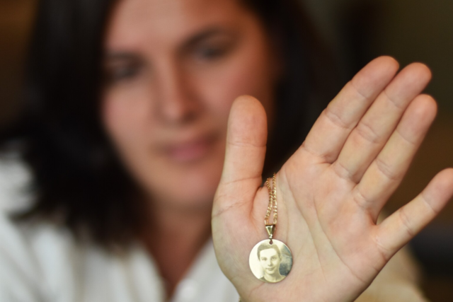 Ein Kind stirbt an Krebs, ein weiteres erkrankt daran: Wie h�lt das eine Mutter aus?