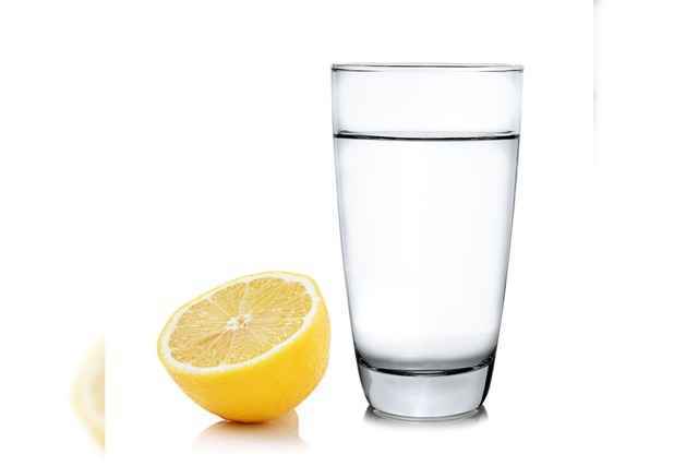 Pro & Contra: Soll Leitungswasser im Lokal kostenlos sein?