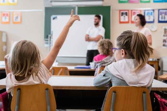 "Niveau im Sinkflug": Schweizer Sch�ler lesen und schreiben schlechter