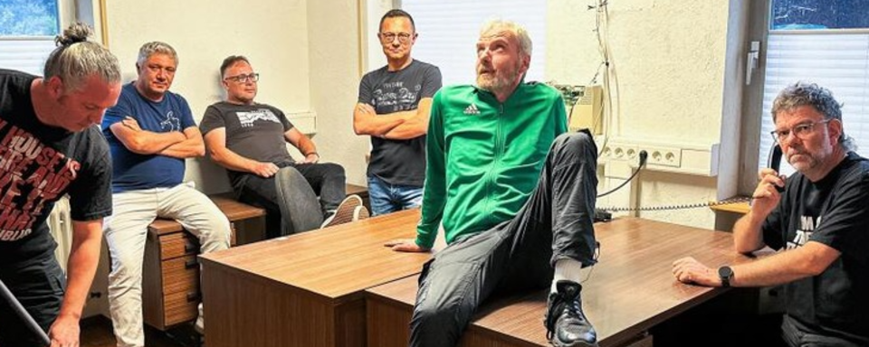 Indie-Pop-Band Die Leute verabschiedet sich mit letztem Konzert - schnoddrig, aber sensibel