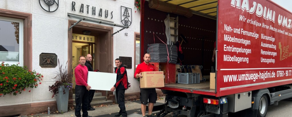 Das Rathaus in Hinterzarten wird abgerissen - die Verwaltung muss in die alte Tennishalle ziehen