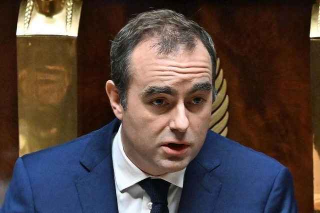 Frankreich: Sturz von Regierung abgewendet