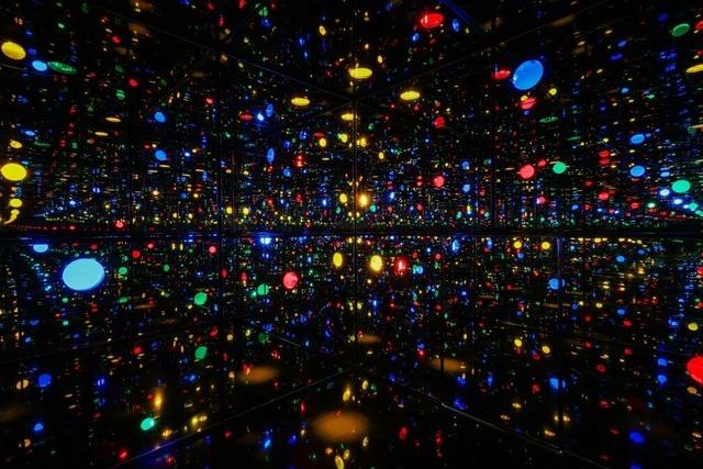 Yayoi Kusama in der Fondation Beyeler – Popstar der zeitgenössischen Kunst Yayoi Kusama in der Fondation Beyeler – Popstar der zeitgenössischen Kunst