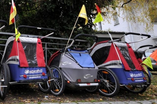 Fahrradanhnger in Freiburg-Littenweiler vor einer Kita entwendet
