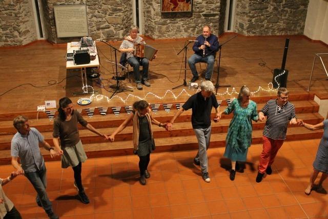 Fest Noz in Laufenburg verbindet bretonische Musik mit Tanzfreude in Laufenburg Fest Noz in Laufenburg verbindet bretonische Musik mit Tanzfreude in Laufenburg