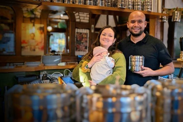 Freiburger Gastronomenpaar befürwortet Verpackungssteuer und hat ein eigenes Mehrwegsystem Freiburger Gastronomenpaar befürwortet Verpackungssteuer und hat ein eigenes Mehrwegsystem