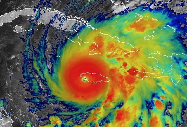 Dieses von der National Oceanographic ...gt den Hurrikan „Melissa“.  | Foto: Noaa (dpa) Dieses von der National Oceanographic ...gt den Hurrikan „Melissa“.  | Foto: Noaa (dpa)