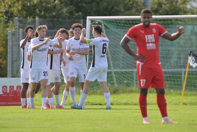 Oft Grund zum Jubeln hatten die Teninger Spieler im bisherigen Saisonverlauf. | Foto: Stephan Eckenfels Oft Grund zum Jubeln hatten die Teninger Spieler im bisherigen Saisonverlauf. | Foto: Stephan Eckenfels