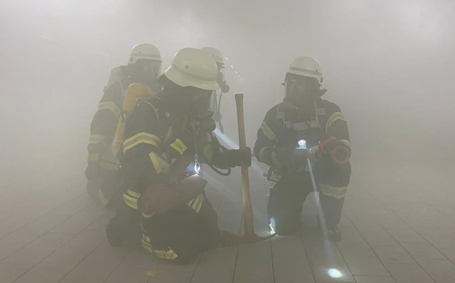 Einsatzübung der Gesamtwehr Endingen i...r Königschaffhauser Straße in Endingen  | Foto: Feuerwehr Endingen Einsatzübung der Gesamtwehr Endingen i...r Königschaffhauser Straße in Endingen  | Foto: Feuerwehr Endingen