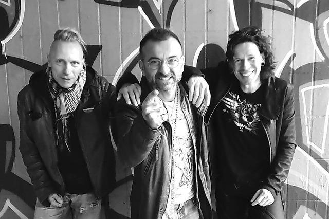 Bad Trinity bieten harten Rocksound im Mehlsack Emmendingen