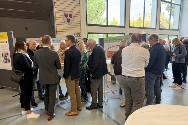 Rund 250 Besucher kamen zum Info-Markt am 17. Oktober.  | Foto: Alexander Huber