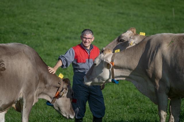 Wie ein Schweizer Kuhflüsterer im Glottertal Landwirte lehrt, ihr Vieh zu verstehen Wie ein Schweizer Kuhflüsterer im Glottertal Landwirte lehrt, ihr Vieh zu verstehen