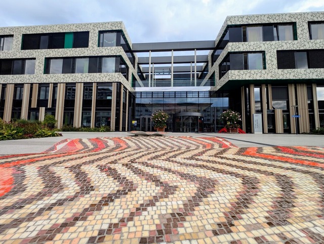 Die Veranstaltungen finden in der neuen Kinder- und Jugendklinik statt.  | Foto: Kathrin Blum