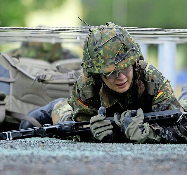 &#8222;Die Ausbildung muss sinnvoll un...g beim Luftwaffenausbildungsbataillon.  | Foto: IMAGO/Rainer Unkel