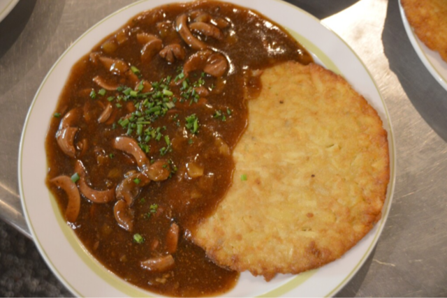 Wie das Nierli-Essen zur Tradition an Fasnacht wurde