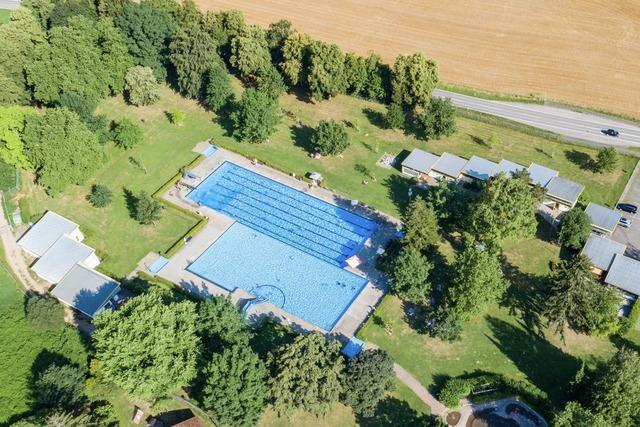 Freibad Steinen: Ehemaliger Betreiber klagt gegen das Vergabeverfahren