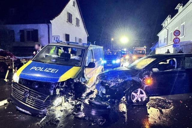 Auto kracht in Rheinweiler in Polizeiwagen – fnf Verletzte