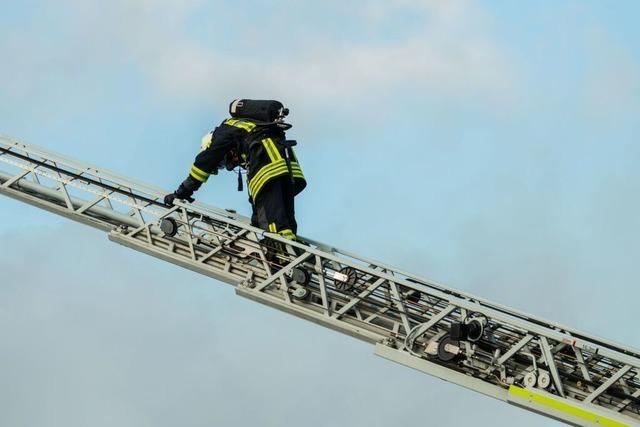 Feuer in Breisacher Hochhaus war laut Polizei Brandstiftung