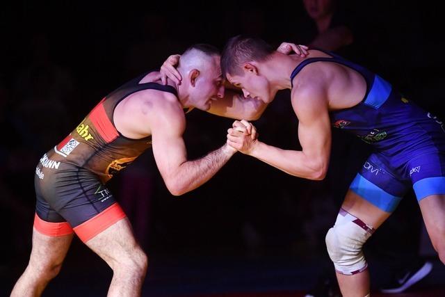 Einen Tag vor Allerheiligen gewinnen die Lahrer Ringer mit 20:15 gegen den KSV Hofstetten